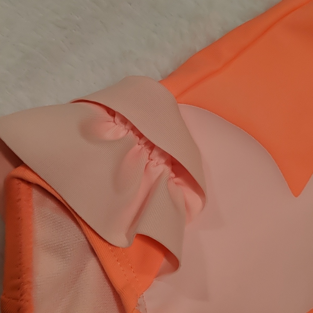 Carter's baby girls swimsuit - Picture 5 of 6